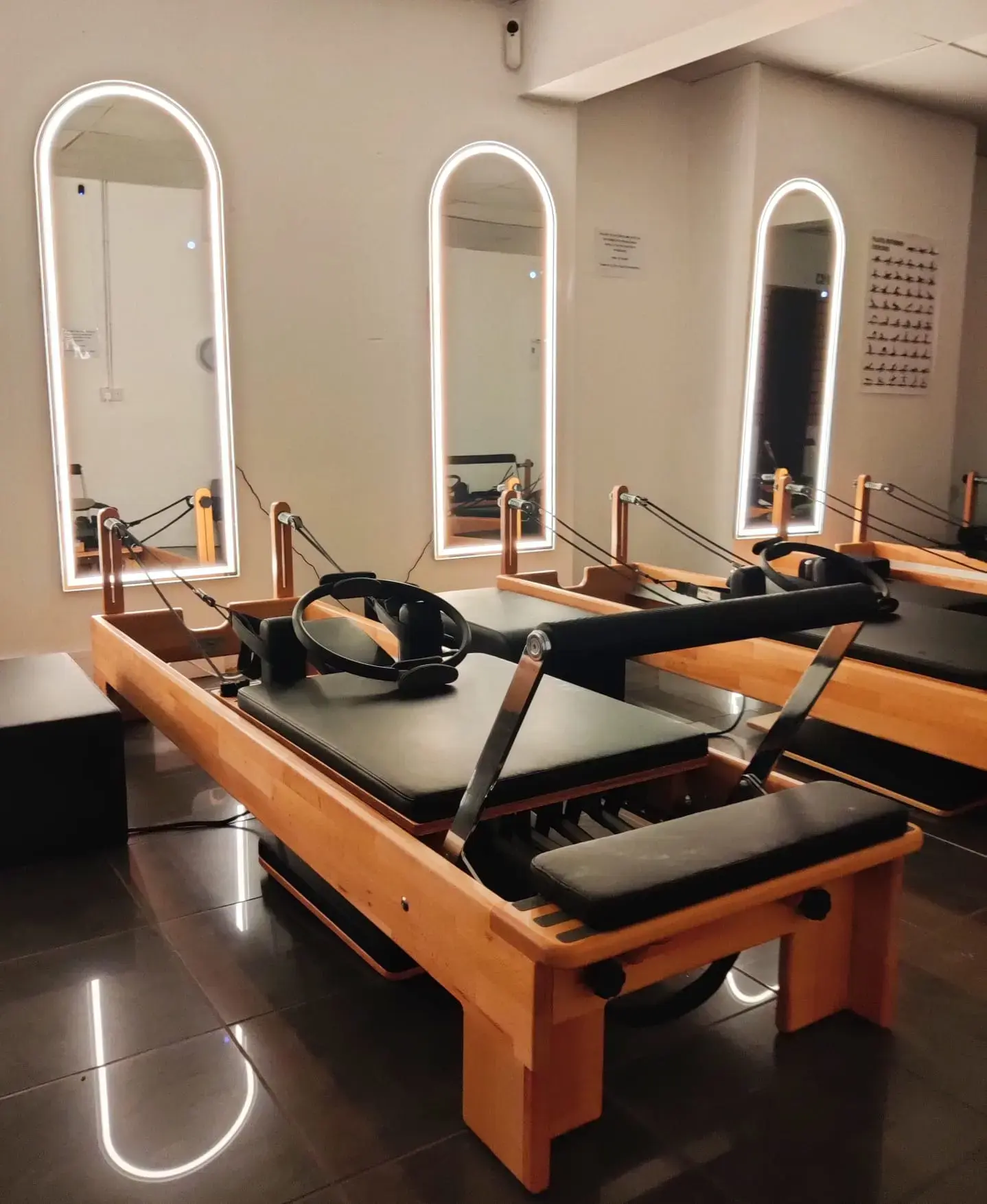 Reformer Pilates Studio - Illuminated Mirrors